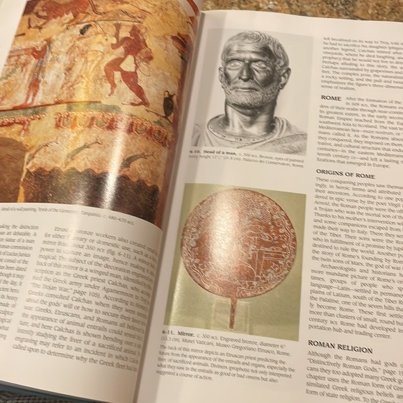 Art history book by Marilyn stokstad - Picture 5 of 7